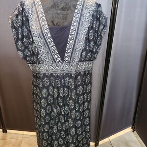 NorthStyle Black and White Midi Dress